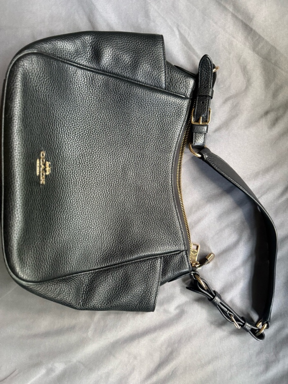 Coach Black Pebbled Leather Shoulder Bag with Gold Hardware - Picture 3 of 7